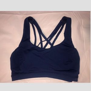 ✨Lululemon Bra Size 6✨